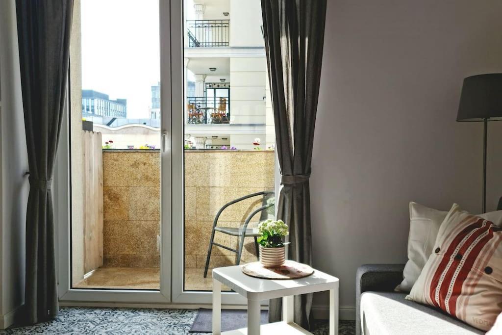 Apartament Zachodni Z Balkonem 4 Osoby Varsovie Extérieur photo